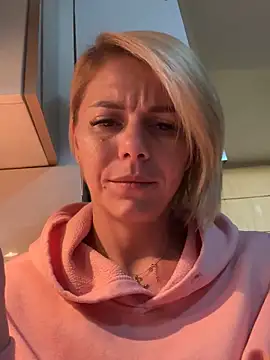 Snapshot of tanyagrey chatting on October 16, 7:20 am tanyagrey online show from October 16, 7:20 am