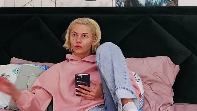 tanyagrey online show from March 10, 6:51 am