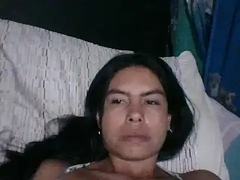 Snapshot of Alanagracia chatting on December 21, 4:52 am Alanagracia online show from December 21, 4:52 am
