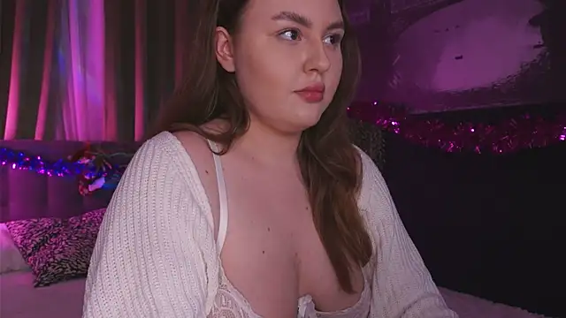 Snapshot of Mia__Peach chatting on December 21, 11:56 pm Mia Peach online show from December 21, 11:56 pm