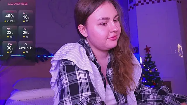 Snapshot of Mia__Peach chatting on December 27, 1:53 am Mia Peach online show from December 27, 1:53 am