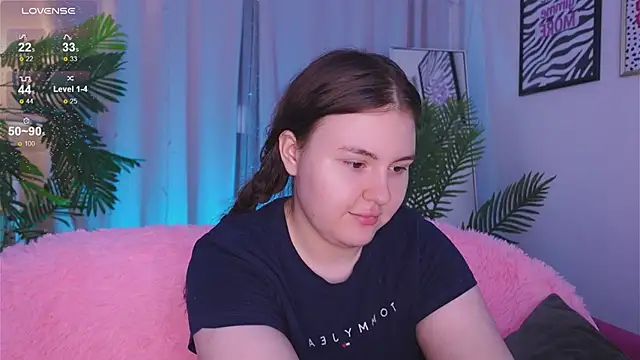 Snapshot of Mia__Peach chatting on March 14, 4:10 am Mia Peach online show from March 14, 4:10 am