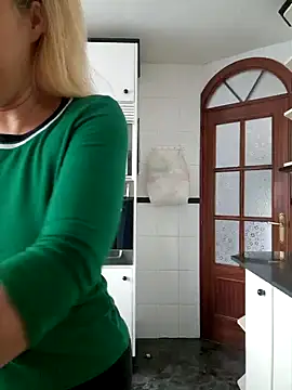 lamorbosa37 online show from December 13, 12:50 pm