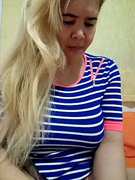 lamorbosa37 online show from December 17, 5:26 pm