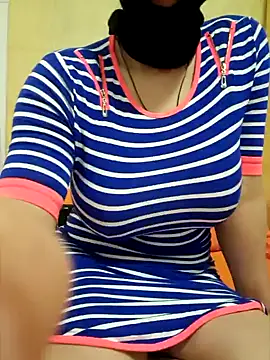 lamorbosa37 online show from January 19, 2:17 pm