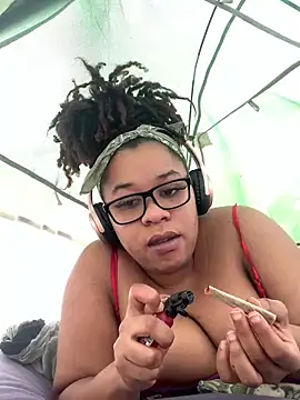 Snapshot of bustypothead chatting on September 10, 10:21 pm bustypothead online show from September 10, 10:21 pm