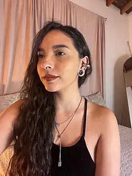 ThaliaRivera  online show from June 5, 7:03 am