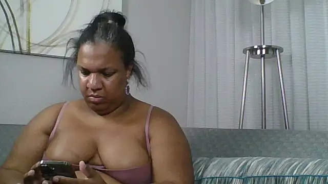 Badgirlbrittt online show from October 23, 9:46 pm