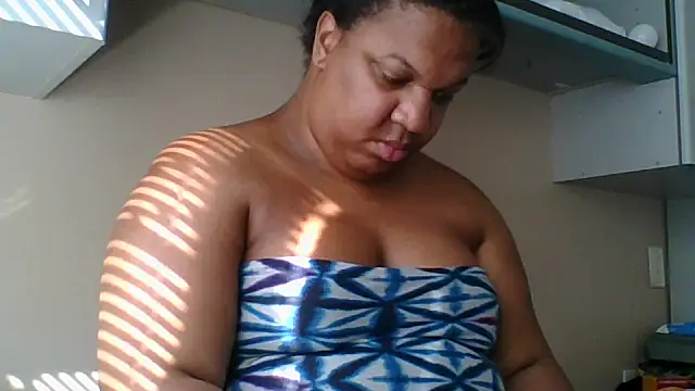 Badgirlbrittt online show from November 24, 5:23 pm