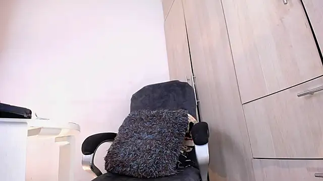 camilasexy111 online show from March 20, 11:45 pm