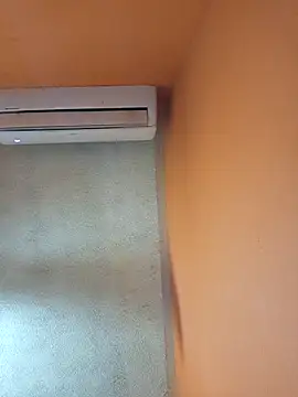 miicheele32 online show from October 26, 9:04 am