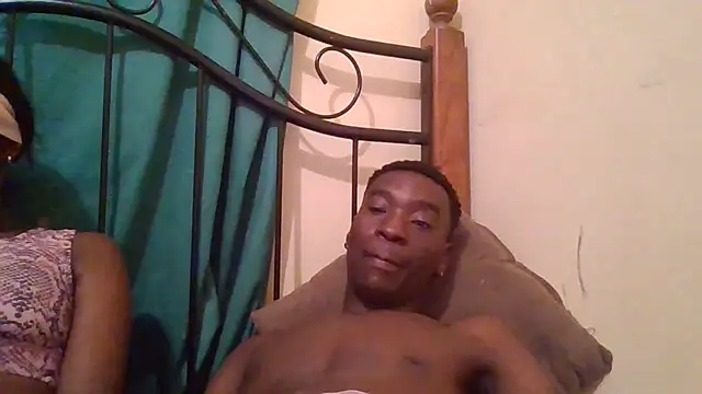 Snapshot of SmallGoodNutts chatting on November 6, 5:30 am SmallGoodNutts online show from November 6, 5:30 am