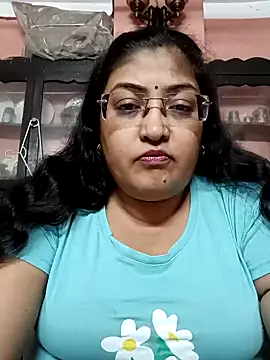 Snapshot of LAVERNIYA_ chatting on December 18, 1:12 pm LAVERNIYA  online show from December 18, 1:12 pm