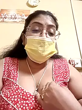 Snapshot of LAVERNIYA_ chatting on January 18, 9:45 am LAVERNIYA  online show from January 18, 9:45 am