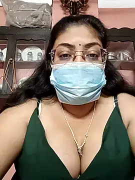 Snapshot of LAVERNIYA_ chatting on February 13, 7:10 pm LAVERNIYA  online show from February 13, 7:10 pm