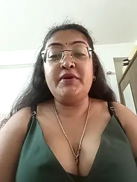 Snapshot of LAVERNIYA_ chatting on September 10, 5:51 am LAVERNIYA  online show from September 10, 5:51 am