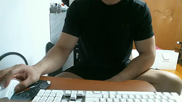 Stellan 0412 online show from April 17, 5:05 pm