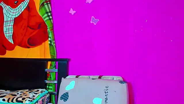 Snapshot of Joselyn_x44 chatting on March 14, 11:53 pm Joselyn x44 online show from March 14, 11:53 pm