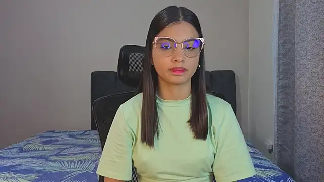 Snapshot of LiaOrtiz69 chatting on July 23, 7:45 pm LiaOrtiz69 online show from July 23, 7:45 pm