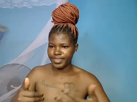 Snapshot of TrishaKalid chatting on December 4, 8:45 am TrishaKalid online show from December 4, 8:45 am