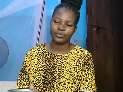 Snapshot of TrishaKalid chatting on February 13, 10:22 am TrishaKalid online show from February 13, 10:22 am