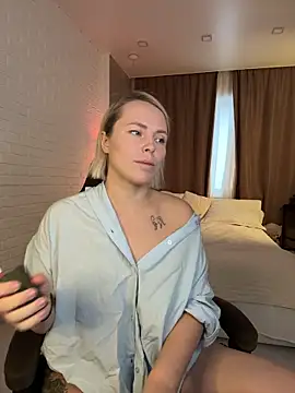 Snapshot of Charming_Daphny chatting on November 28, 6:38 am Charming Daphny online show from November 28, 6:38 am