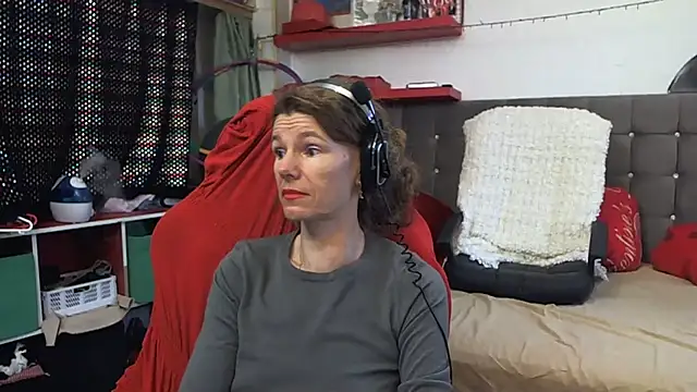 kellyterapy online show from March 3, 8:21 pm