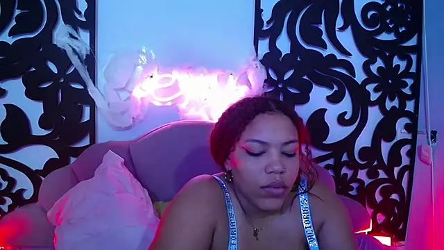 Snapshot of sexy_horny_brunette chatting on October 29, 8:49 am sexy horny brunette online show from October 29, 8:49 am