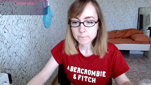 Athena Richards online show from May 11, 9:59 am