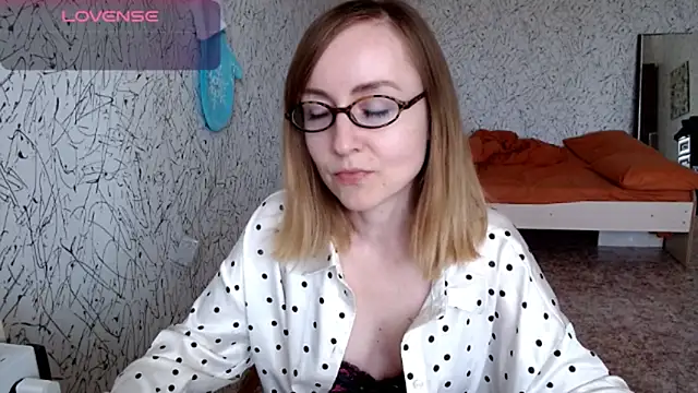 Athena Richards online show from May 31, 10:22 am