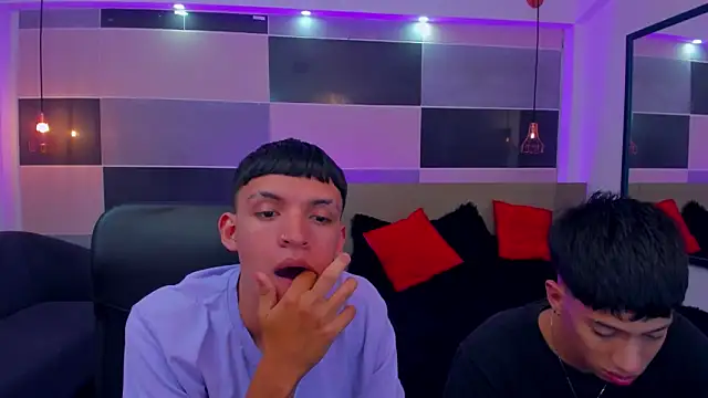 Juan Nd Steven online show from December 13, 9:24 am