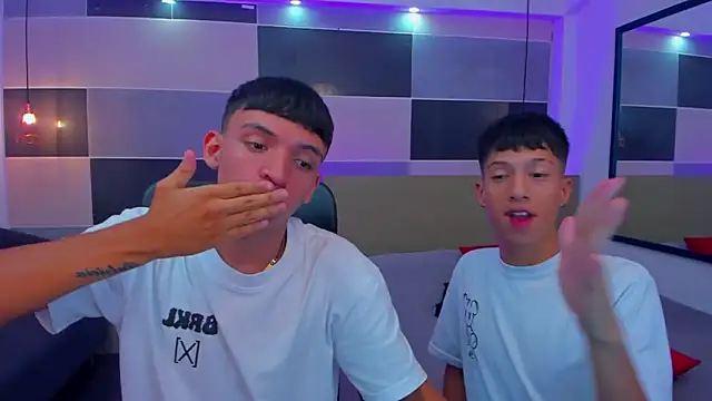 Juan Nd Steven online show from March 5, 4:24 am