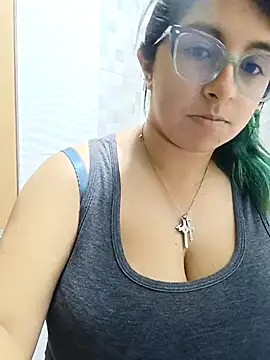Snapshot of _Angelinaandrade_ chatting on September 18, 1:18 am Angelinaandrade online show from September 18, 1:18 am