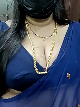 Snapshot of ashikaa_r chatting on January 6, 5:49 pm ashikaa r online show from January 6, 5:49 pm