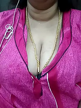 Snapshot of ashikaa_r chatting on January 26, 3:27 am ashikaa r online show from January 26, 3:27 am