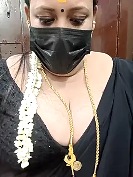 Snapshot of ashikaa_r chatting on February 15, 4:34 pm ashikaa r online show from February 15, 4:34 pm