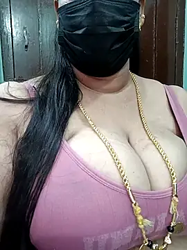 Snapshot of ashikaa_r chatting on March 23, 7:42 am ashikaa r online show from March 23, 7:42 am