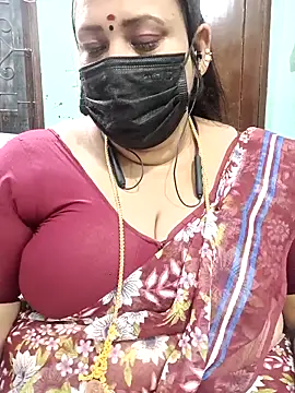 Snapshot of ashikaa_r chatting on April 28, 1:27 pm ashikaa r online show from April 28, 1:27 pm