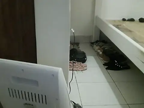 Cessylolla online show from September 14, 6:45 am