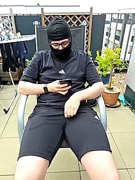 Snapshot of HornyTeenBoy64 chatting on May 10, 5:07 pm HornyTeenBoy64 online show from May 10, 5:07 pm
