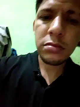 Snapshot of Alonsomadeira chatting on January 19, 7:34 am Alonsomadeira online show from January 19, 7:34 am