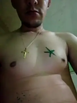 Snapshot of Alonsomadeira chatting on February 5, 9:47 am Alonsomadeira online show from February 5, 9:47 am