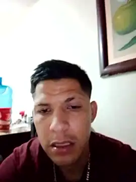 Snapshot of Alonsomadeira chatting on March 8, 10:52 am Alonsomadeira online show from March 8, 10:52 am