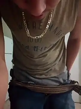 Snapshot of Alonsomadeira chatting on March 10, 5:45 am Alonsomadeira online show from March 10, 5:45 am