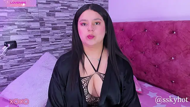 skyhotgirll online show from January 14, 9:09 pm