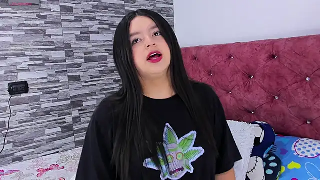 skyhotgirll online show from February 11, 6:11 pm