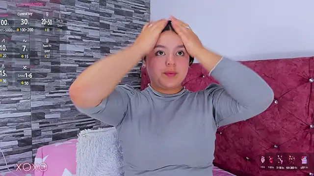 skyhotgirll online show from March 4, 6:29 pm