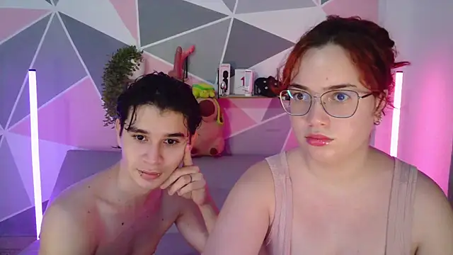 AndrewAnndCherry online show from September 19, 12:45 am