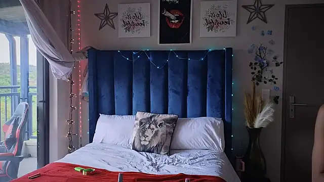 Dime-   online show from November 27, 11:45 am