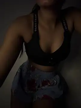 Snapshot of Hot_Goldengirl chatting on May 16, 7:45 pm Hot Goldengirl online show from May 16, 7:45 pm